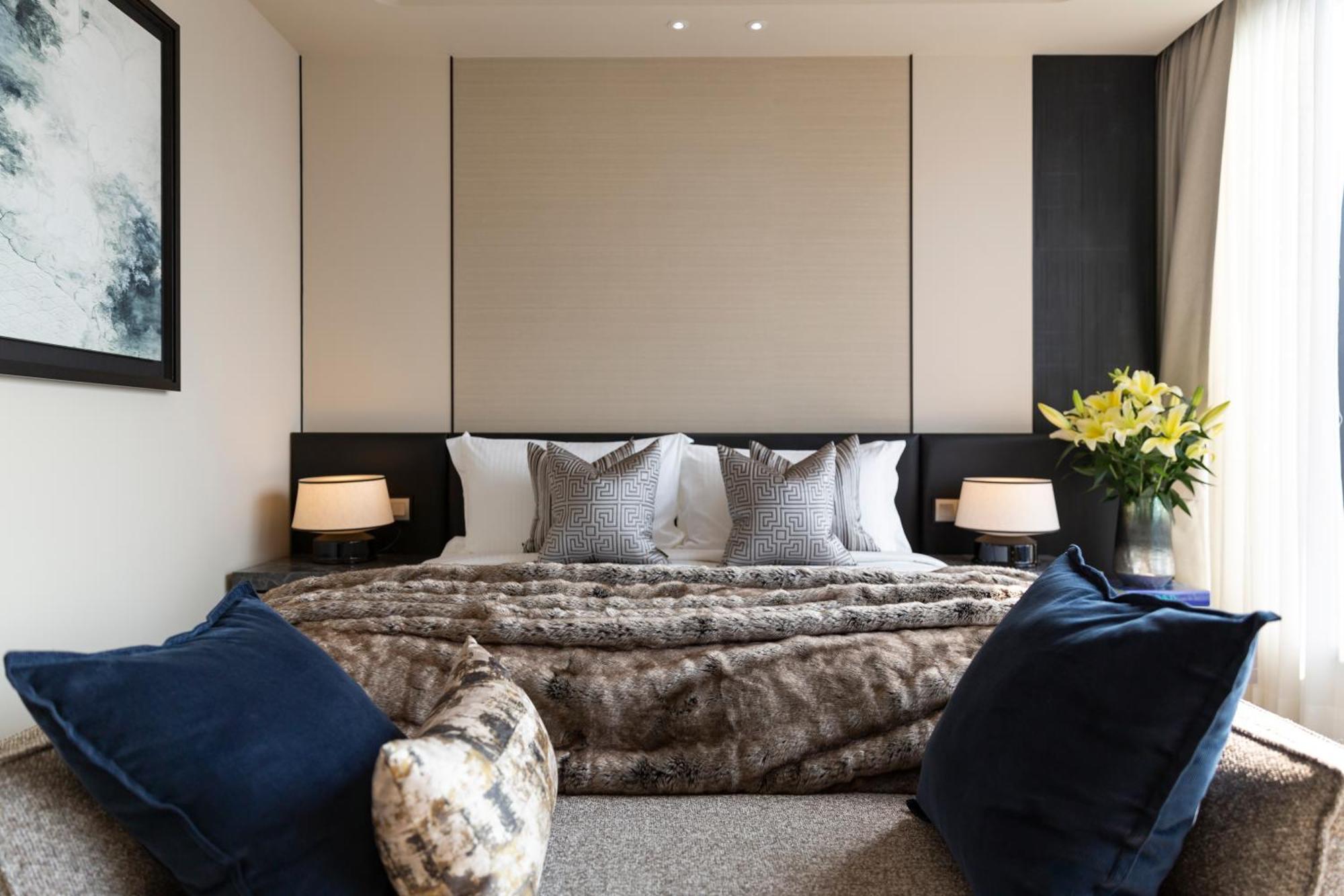 Hotel Ascott Thonglor Bangkok Exteriér fotografie A bedroom at The Dorchester